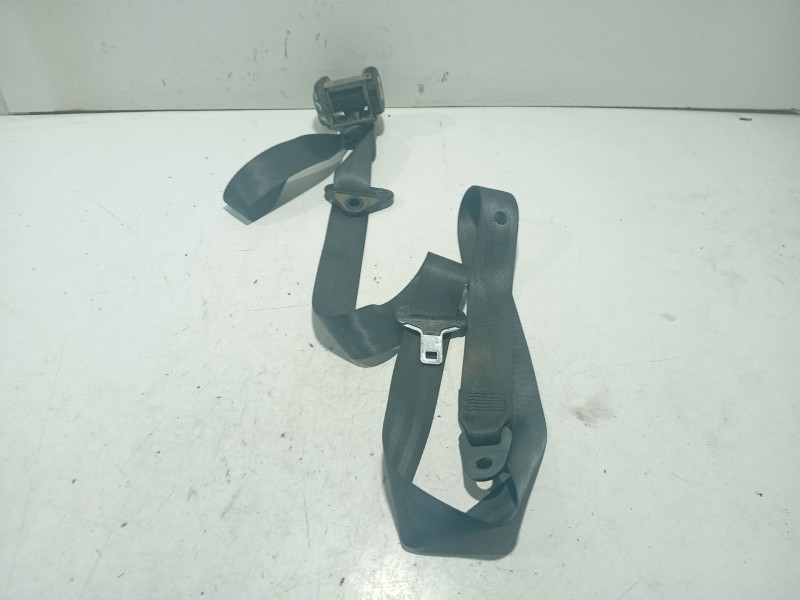 Recambio de cinturon seguridad trasero izquierdo para peugeot 205 berlina referencia OEM IAM 4860121  