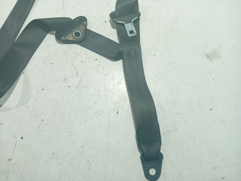 Recambio de cinturon seguridad trasero izquierdo para peugeot 205 berlina referencia OEM IAM 4860121  