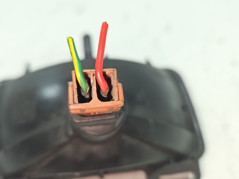 Recambio de faro antiniebla trasero izquierdo para peugeot 205 berlina referencia OEM IAM 5298ANT  