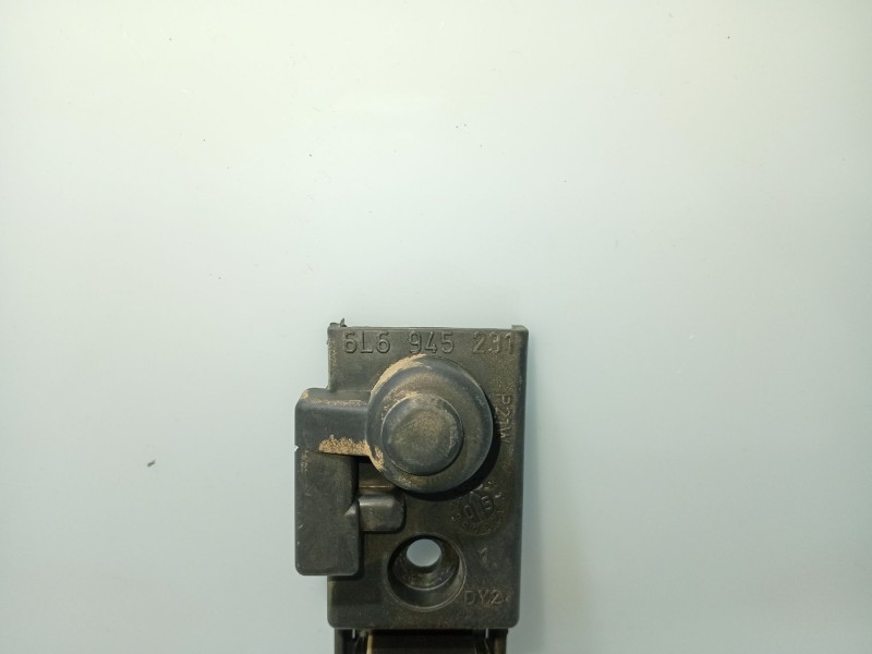 Recambio de portalamparas para seat ibiza iii (6l1) 1.4 tdi referencia OEM IAM 6L6945231  