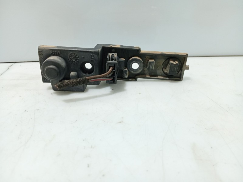 Recambio de portalamparas para seat ibiza iii (6l1) 1.4 tdi referencia OEM IAM 6L6945231  