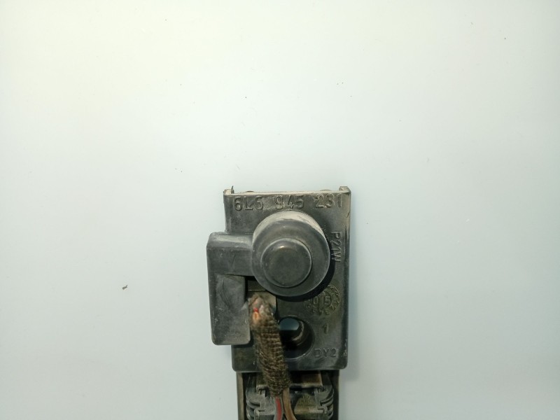 Recambio de portalamparas para seat ibiza iii (6l1) 1.4 tdi referencia OEM IAM 6L6945231  