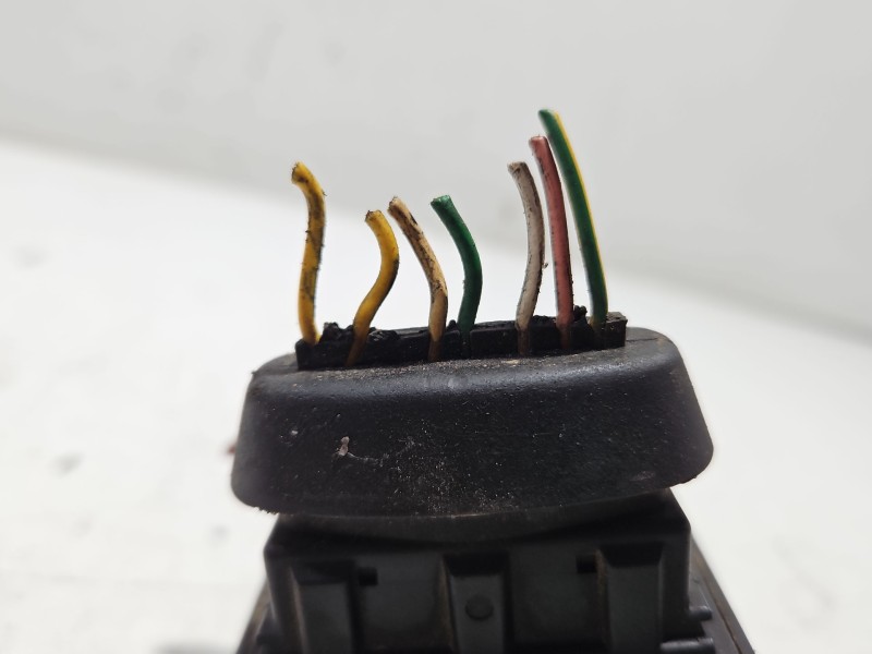 Recambio de modulo electronico para peugeot 205 berlina referencia OEM IAM 9616582380  