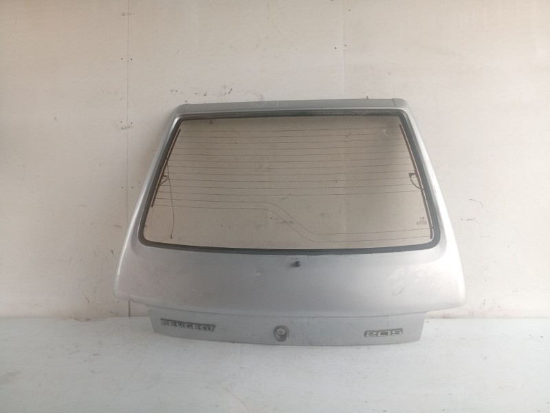 Recambio de porton trasero para peugeot 205 berlina referencia OEM IAM 8701F4  