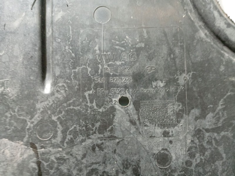 Recambio de cubrecarter para audi a3 sportback (8va, 8vf) 1.0 tfsi referencia OEM IAM 5Q0825236  