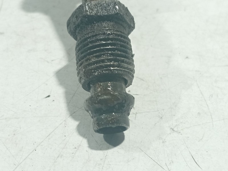 Recambio de tubo para peugeot 205 berlina referencia OEM IAM 32411093461  