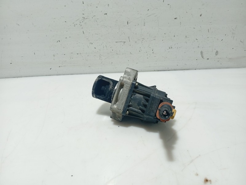 Recambio de valvula egr para opel insignia berlina referencia OEM IAM 55566052  7569