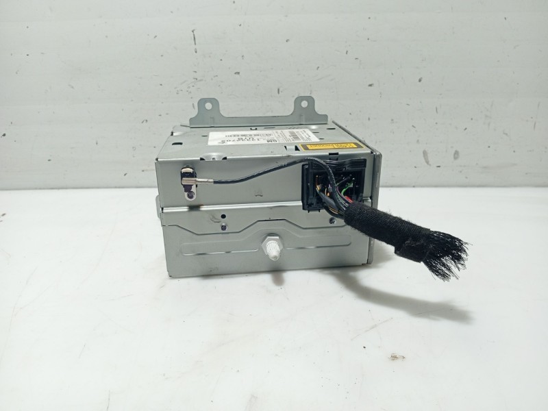 Recambio de sistema audio / radio cd para opel insignia berlina referencia OEM IAM 13332702 95326942 