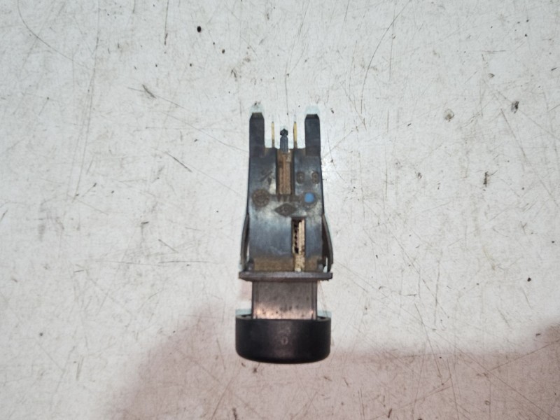 Recambio de interruptor para peugeot 205 berlina referencia OEM IAM 5298ATN  