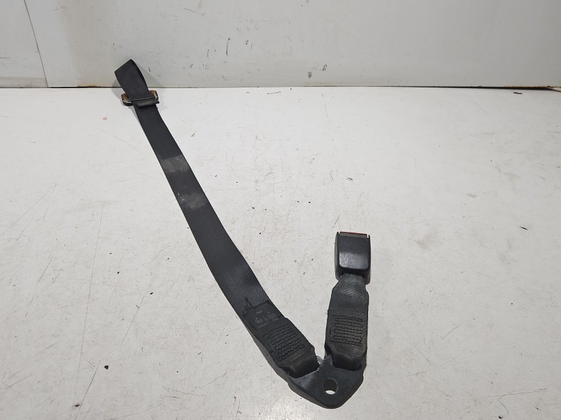 Recambio de anclaje cinturon trasero derecho para peugeot 205 berlina referencia OEM IAM 5298CTD  