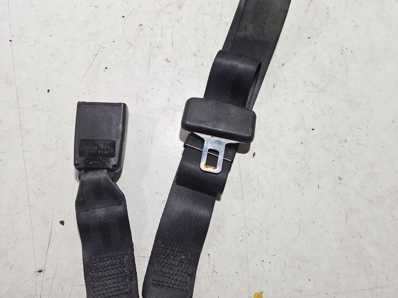 Recambio de anclaje cinturon trasero derecho para peugeot 205 berlina referencia OEM IAM 5298CTD  