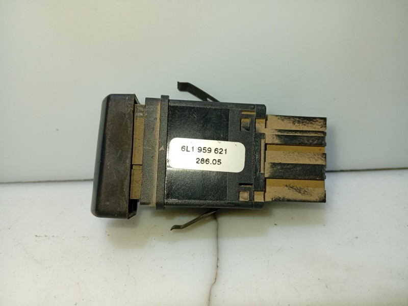 Recambio de interruptor para seat ibiza iii (6l1) 1.4 tdi referencia OEM IAM 6L1959621  
