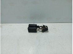 Recambio de anclaje cinturon trasero derecho para mercedes-benz clase e (w211) berlina 3.2 cdi cat referencia OEM IAM 305396400 