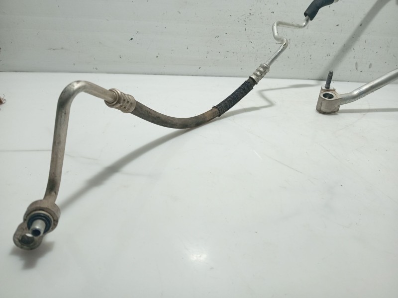 Recambio de tubos aire acondicionado para opel insignia berlina referencia OEM IAM 13220105  