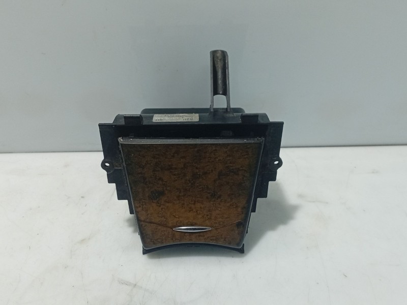 Recambio de cenicero para mercedes-benz clase e (w211) berlina 3.2 cdi cat referencia OEM IAM   