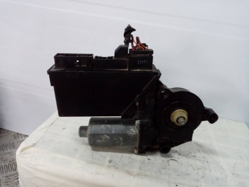 Recambio de motor elevalunas delantero izquierdo para  referencia OEM IAM 5WK49197BBF  