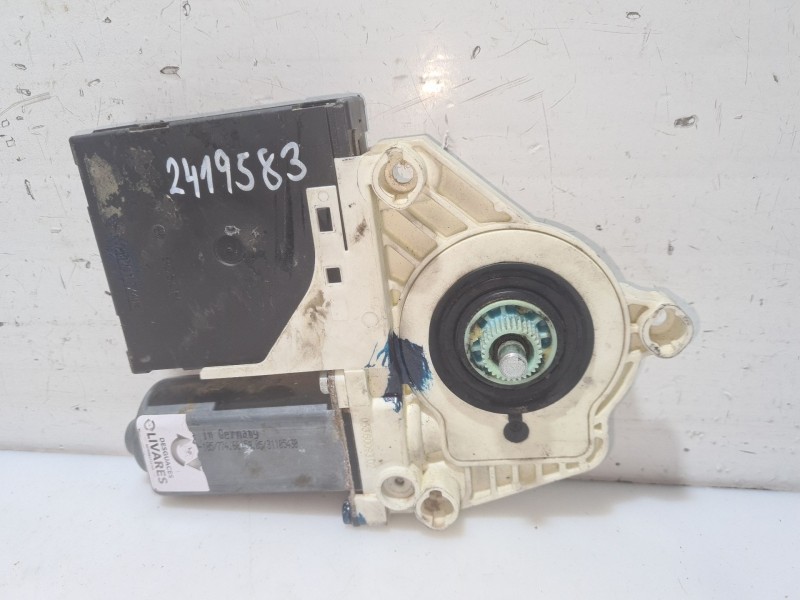 Recambio de motor elevalunas delantero izquierdo para seat leon (1p1) referencia OEM IAM 1K0959793H  F005S00201