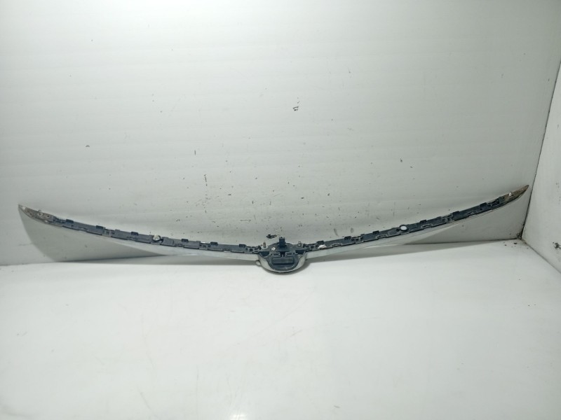 Recambio de moldura para opel insignia berlina referencia OEM IAM 13244388 13244389 