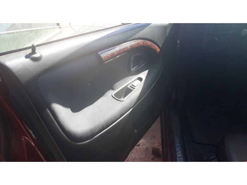 volvo v40 familiar 1.9 diesel   |   0.95 - 0.05 | 1995 - 2005 | 95 cv / 70 kw del año 1995