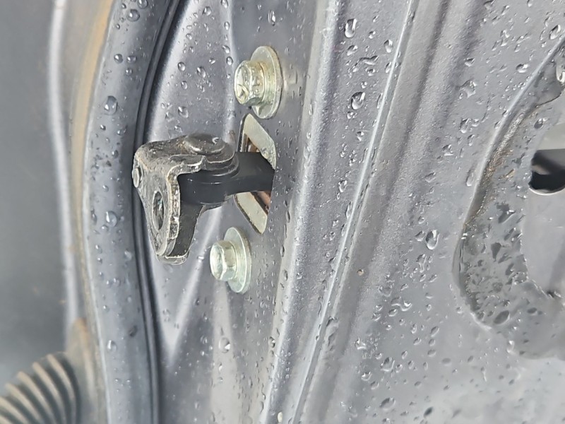 Recambio de puerta trasera derecha para honda civic berlina (fn) 2.2 ctdi referencia OEM IAM 67510SMGE00ZZ  