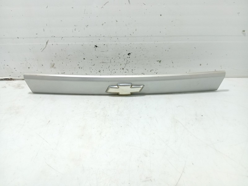 Recambio de moldura para chevrolet aveo / kalos hatchback (t250, t255) 1.2 referencia OEM IAM 96404370  