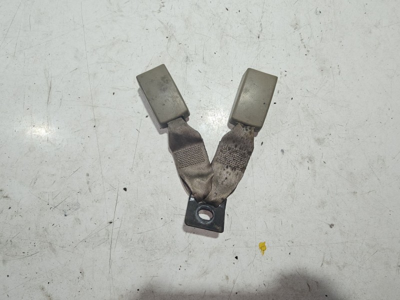 Recambio de enganche cinturon trasero central para dodge caliber 2.0 crd referencia OEM IAM 1GC391DAAA  