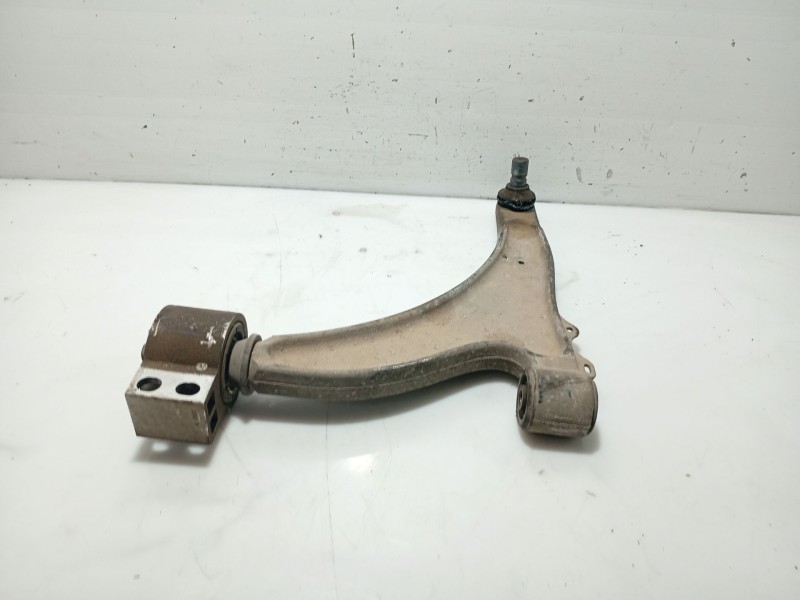 Recambio de brazo suspension inferior delantero izquierdo para opel insignia berlina referencia OEM IAM 84248214 13280211 