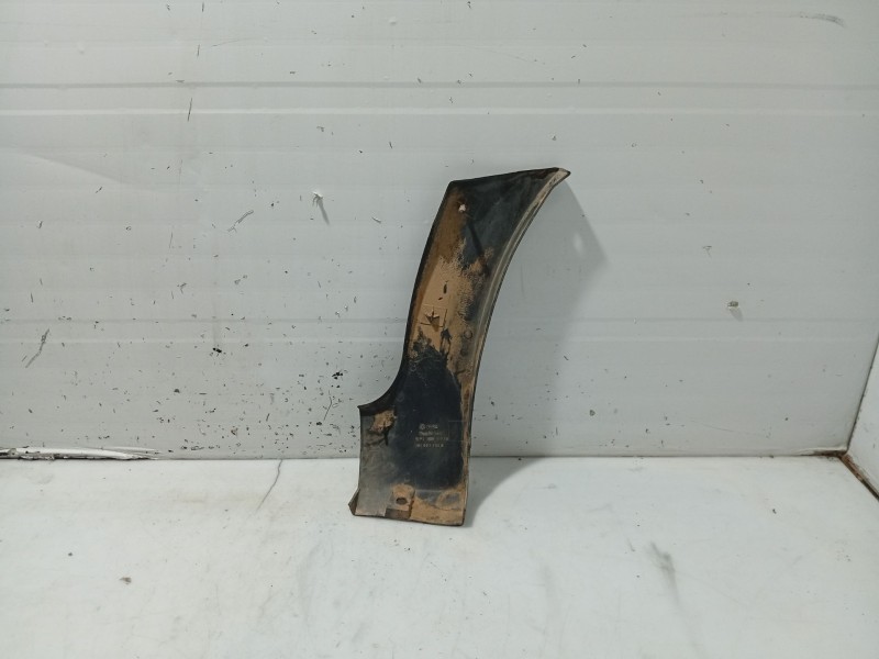 Recambio de moldura para volkswagen golf golf 1.6 cl diesel referencia OEM IAM 191853932 111941605A 