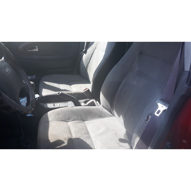 volvo v40 familiar 1.9 diesel   |   0.95 - 0.05 | 1995 - 2005 | 95 cv / 70 kw del año 1995