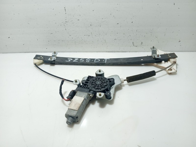 Recambio de elevalunas trasero derecho para ssangyong kyron 200 xdi limited referencia OEM IAM 7334008000 7332109000 