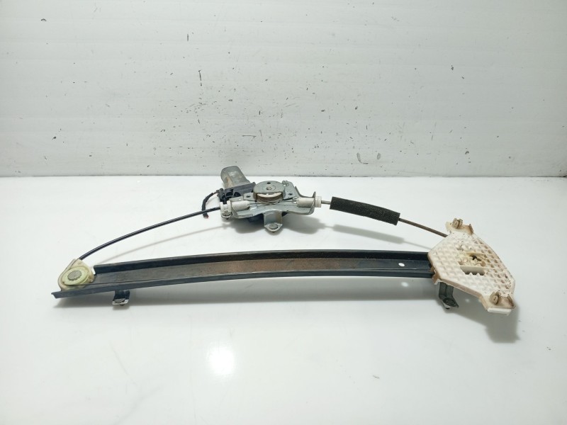 Recambio de elevalunas trasero derecho para ssangyong kyron 200 xdi limited referencia OEM IAM 7334008000 7332109000 