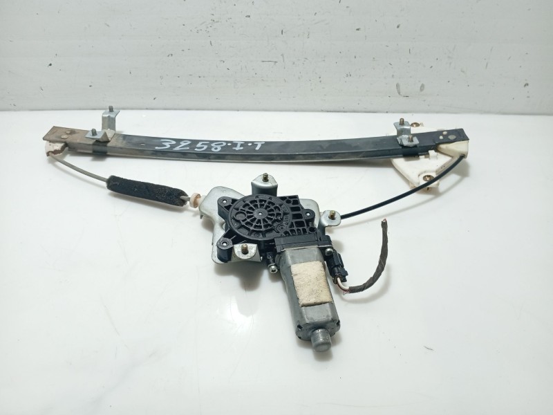 Recambio de elevalunas trasero izquierdo para ssangyong kyron 200 xdi limited referencia OEM IAM 7333008000 7331109000 