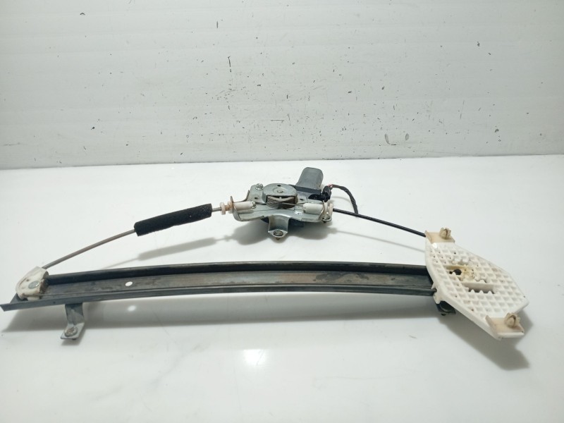 Recambio de elevalunas trasero izquierdo para ssangyong kyron 200 xdi limited referencia OEM IAM 7333008000 7331109000 