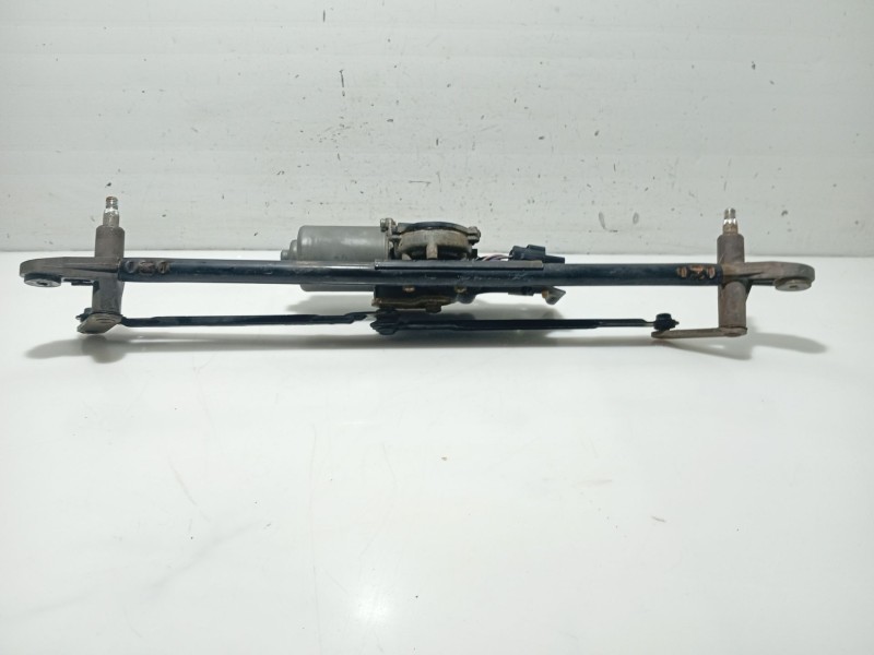 Recambio de motor limpia delantero para ssangyong kyron 200 xdi limited referencia OEM IAM 8611008002  