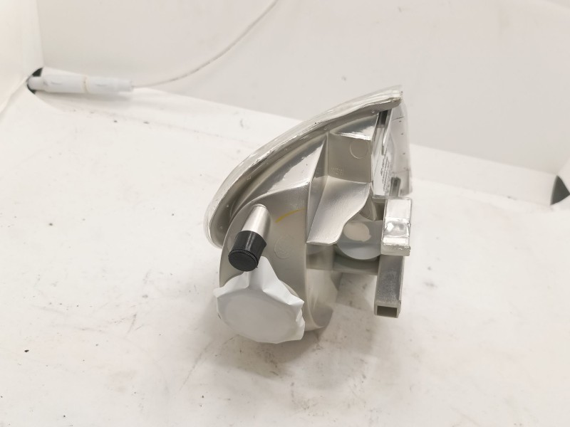 Recambio de piloto lateral delantero izquierdo para citroën berlingo 1.9 diesel referencia OEM IAM   