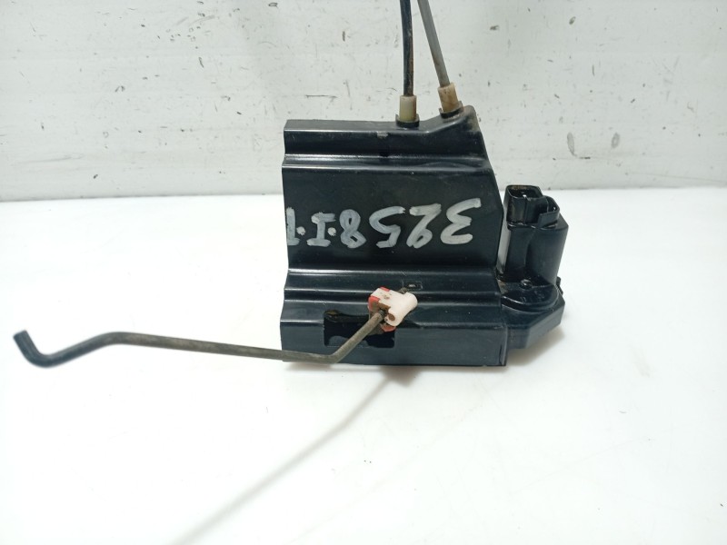 Recambio de cerradura puerta trasera izquierda para ssangyong kyron 200 xdi limited referencia OEM IAM 7131008003  