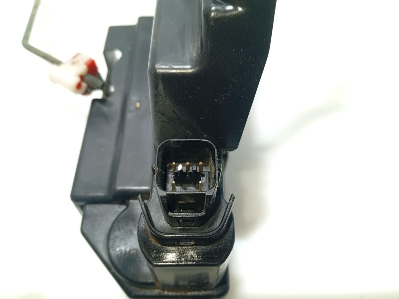 Recambio de cerradura puerta trasera izquierda para ssangyong kyron 200 xdi limited referencia OEM IAM 7131008003  