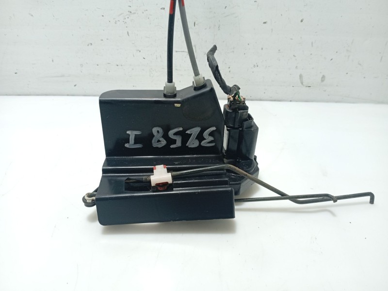 Recambio de cerradura puerta delantera izquierda para ssangyong kyron 200 xdi limited referencia OEM IAM 7121008032  