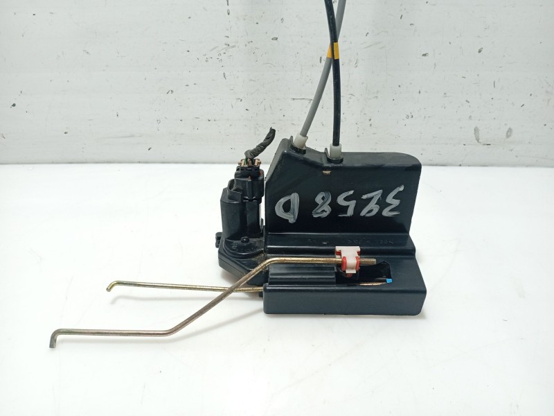 Recambio de cerradura puerta delantera derecha para ssangyong kyron 200 xdi limited referencia OEM IAM 7122008011  