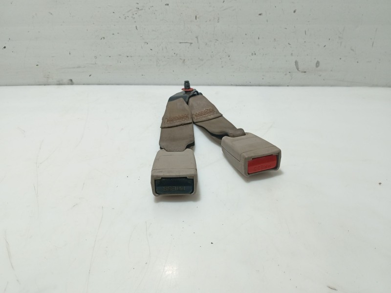 Recambio de anclaje cinturon trasero derecho para ssangyong kyron 200 xdi limited referencia OEM IAM 7568109000EAN  