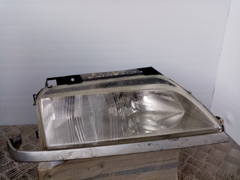 Recambio de faro derecho para citroen xantia berlina    |   0.93 - 0.97 | 1993 - 1997 referencia OEM IAM  88205034D 