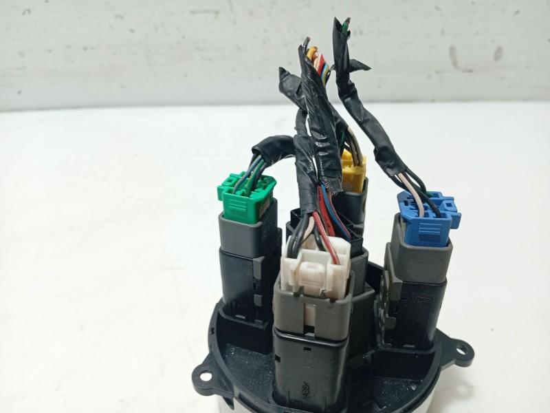 Recambio de warning para ssangyong kyron 200 xdi limited referencia OEM IAM 8520109010  