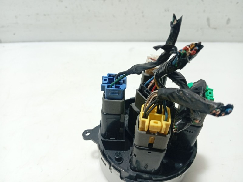 Recambio de warning para ssangyong kyron 200 xdi limited referencia OEM IAM 8520109010  