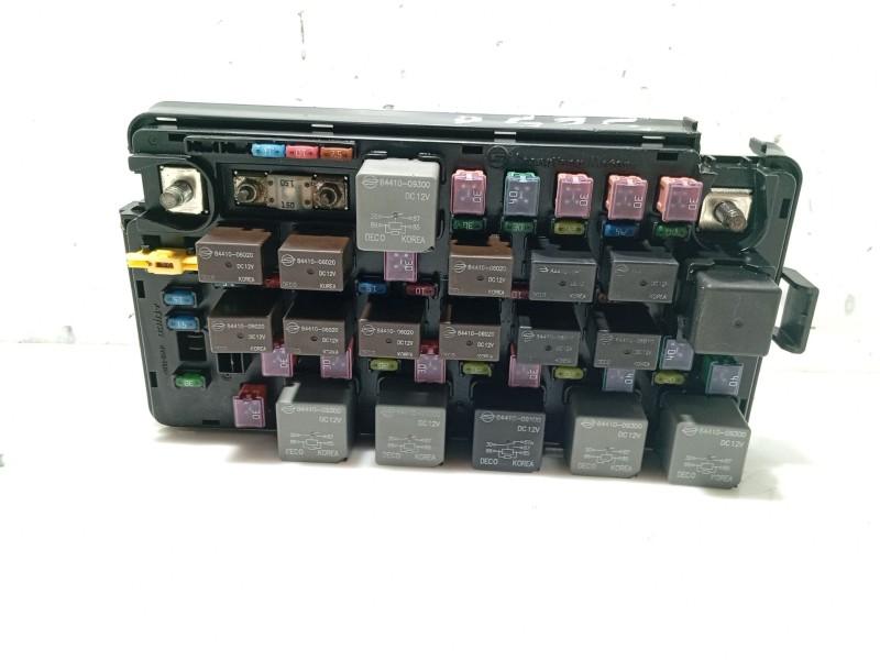 Recambio de caja reles / fusibles para ssangyong kyron 200 xdi limited referencia OEM IAM 8231009031 8212008B10 