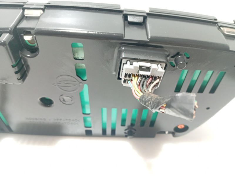 Recambio de cuadro instrumentos para ssangyong kyron 200 xdi limited referencia OEM IAM 8021009040  