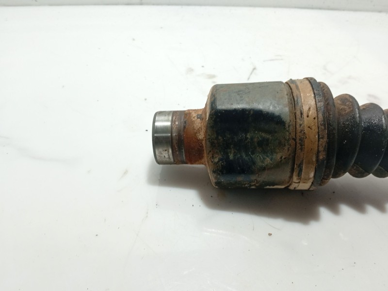 Recambio de transmision delantera derecha para ssangyong kyron 200 xdi limited referencia OEM IAM 4130009001  