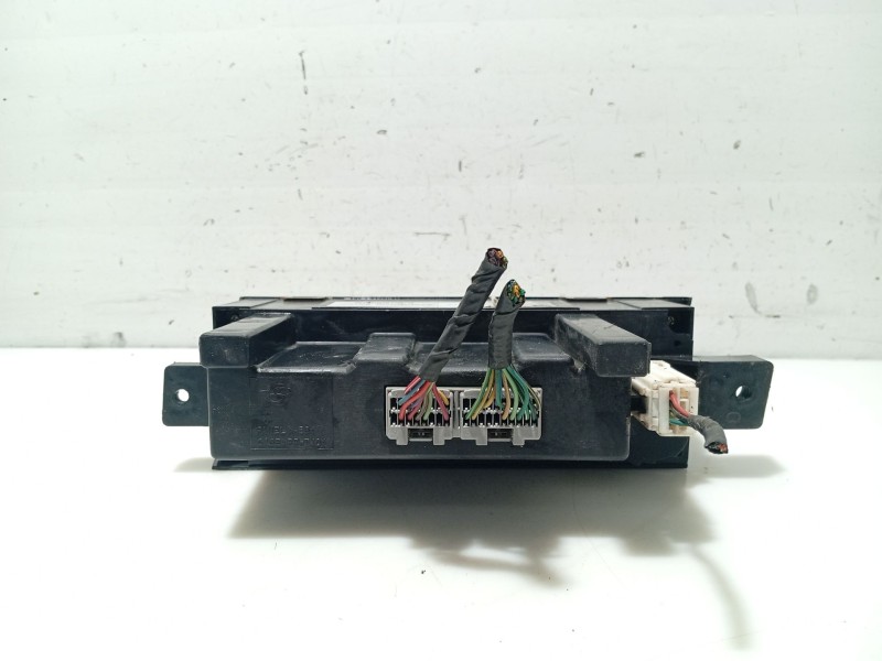 Recambio de mando climatizador para ssangyong kyron 200 xdi limited referencia OEM IAM 6870009020  
