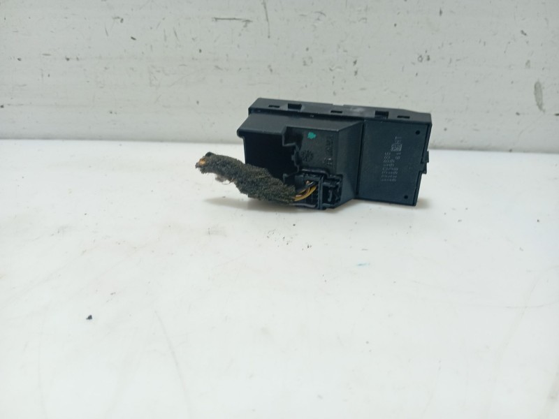 Recambio de mando elevalunas delantero derecho para opel insignia berlina referencia OEM IAM 13301886 211399 9198