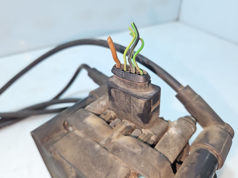 Recambio de bobina encendido para seat ibiza ii (6k1) 1.4 i referencia OEM IAM 032905106B  