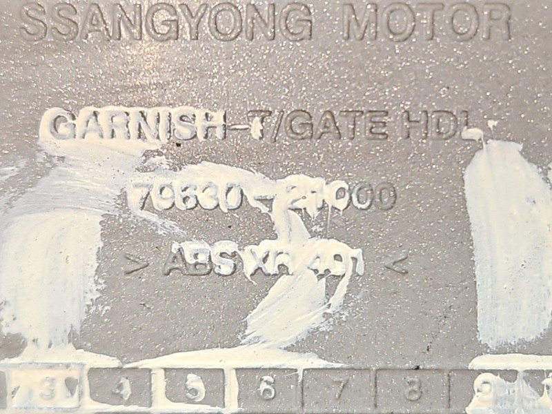 Recambio de moldura para ssangyong rodius i 2.7 xdi referencia OEM IAM 7963021000  